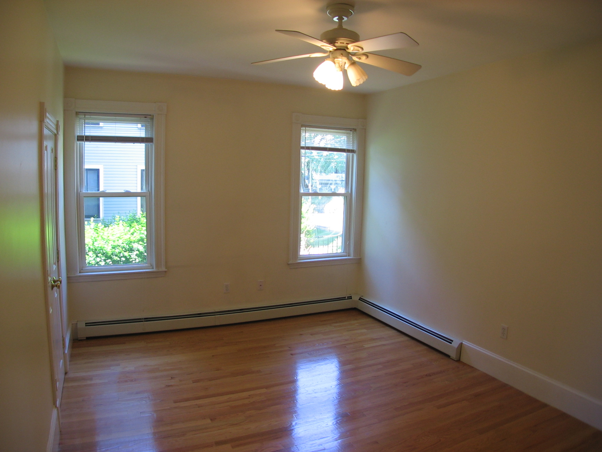 118 Chestnut Ave #1, Jamaica Plain, MA 02130