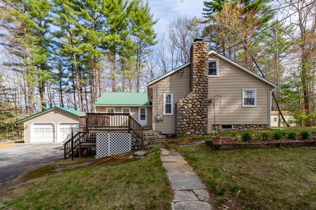 21 Fire Ln 94, Naples, ME 04055