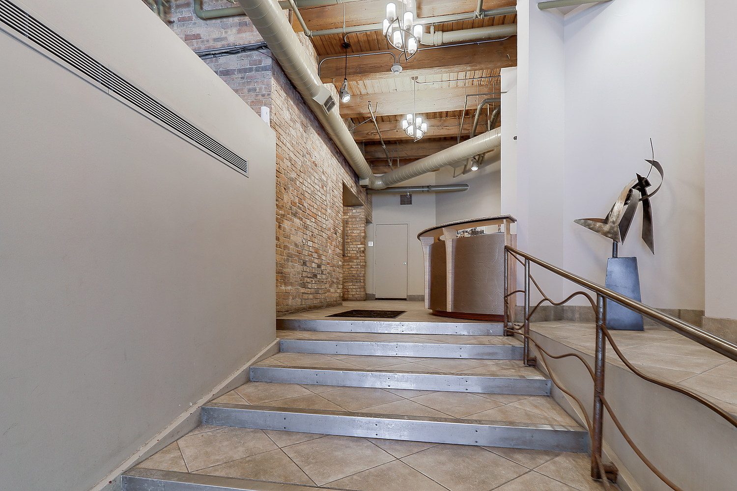 Chicago, IL 60654,225 W Huron St #123