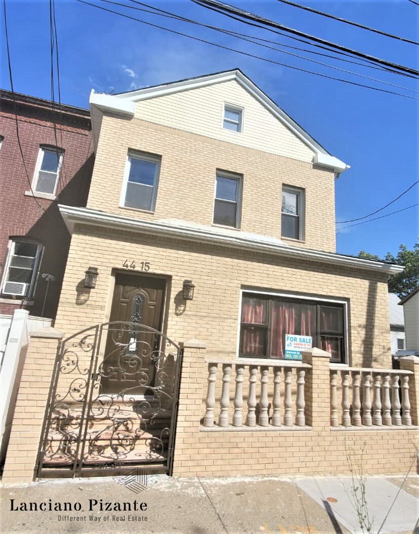 Flushing Ny 11377,,44-15 66th St