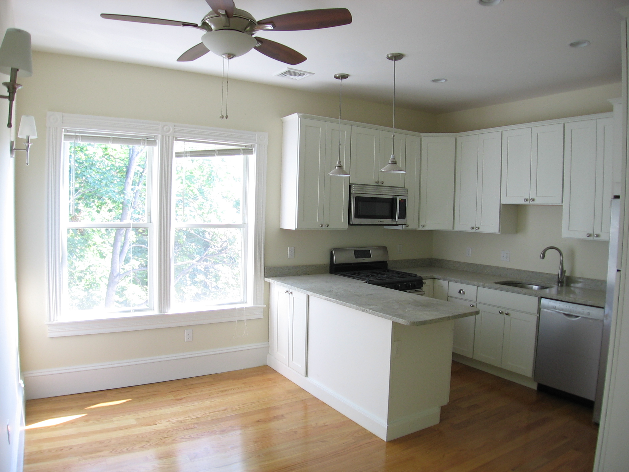 275 Lamartine St #3, Jamaica Plain, MA 02130