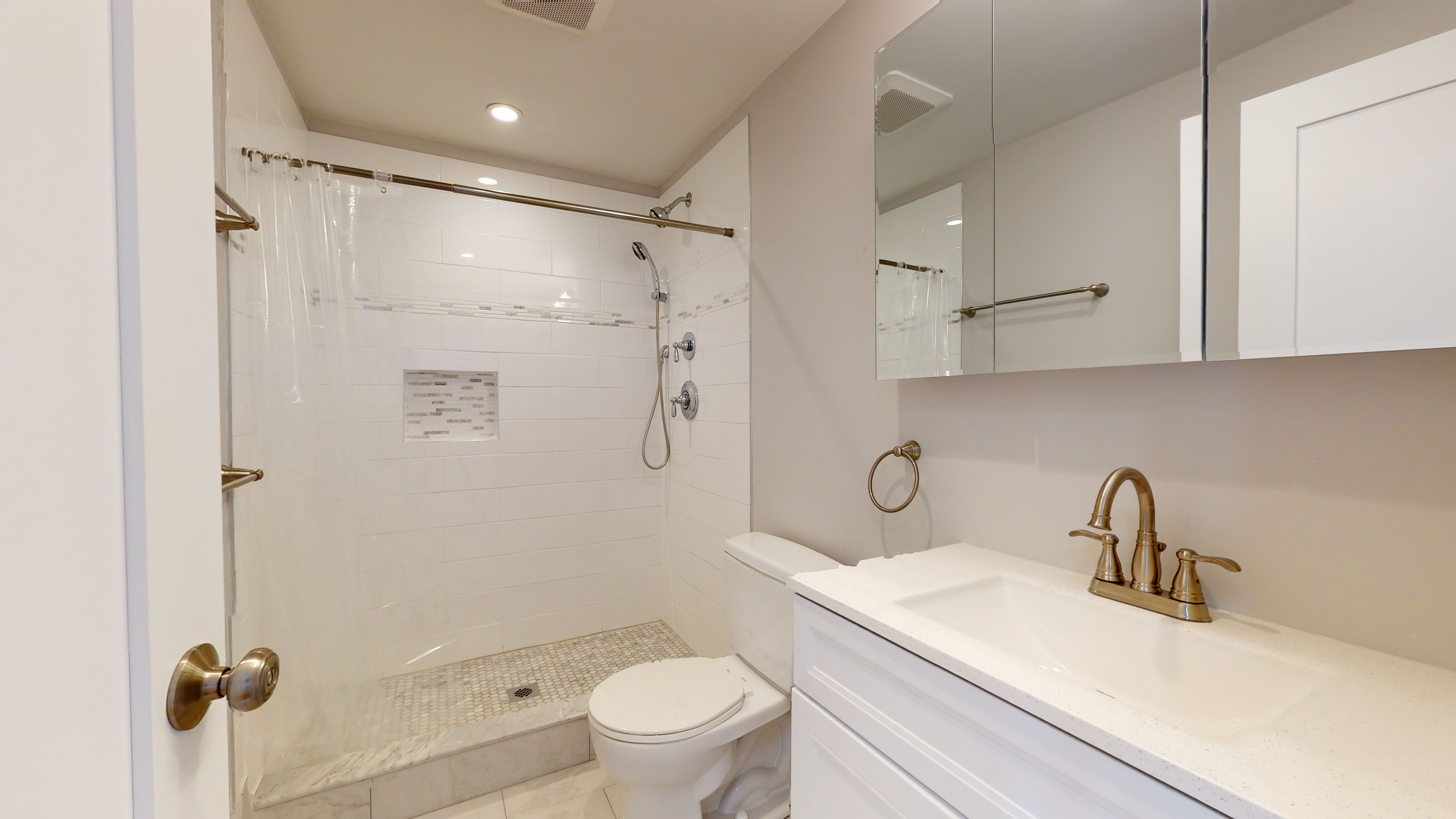 715 Centre St #201, Jamaica Plain, MA 02130
