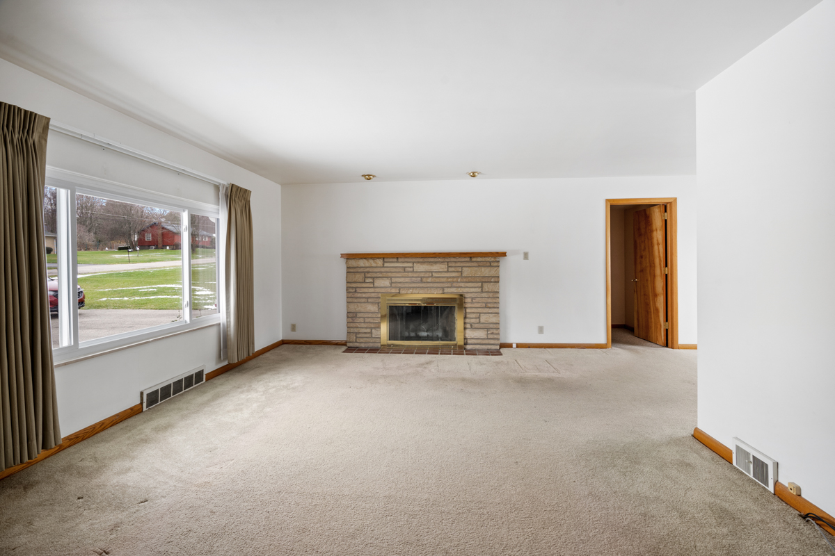 New Castle, PA 16105,223 Sunset Dr