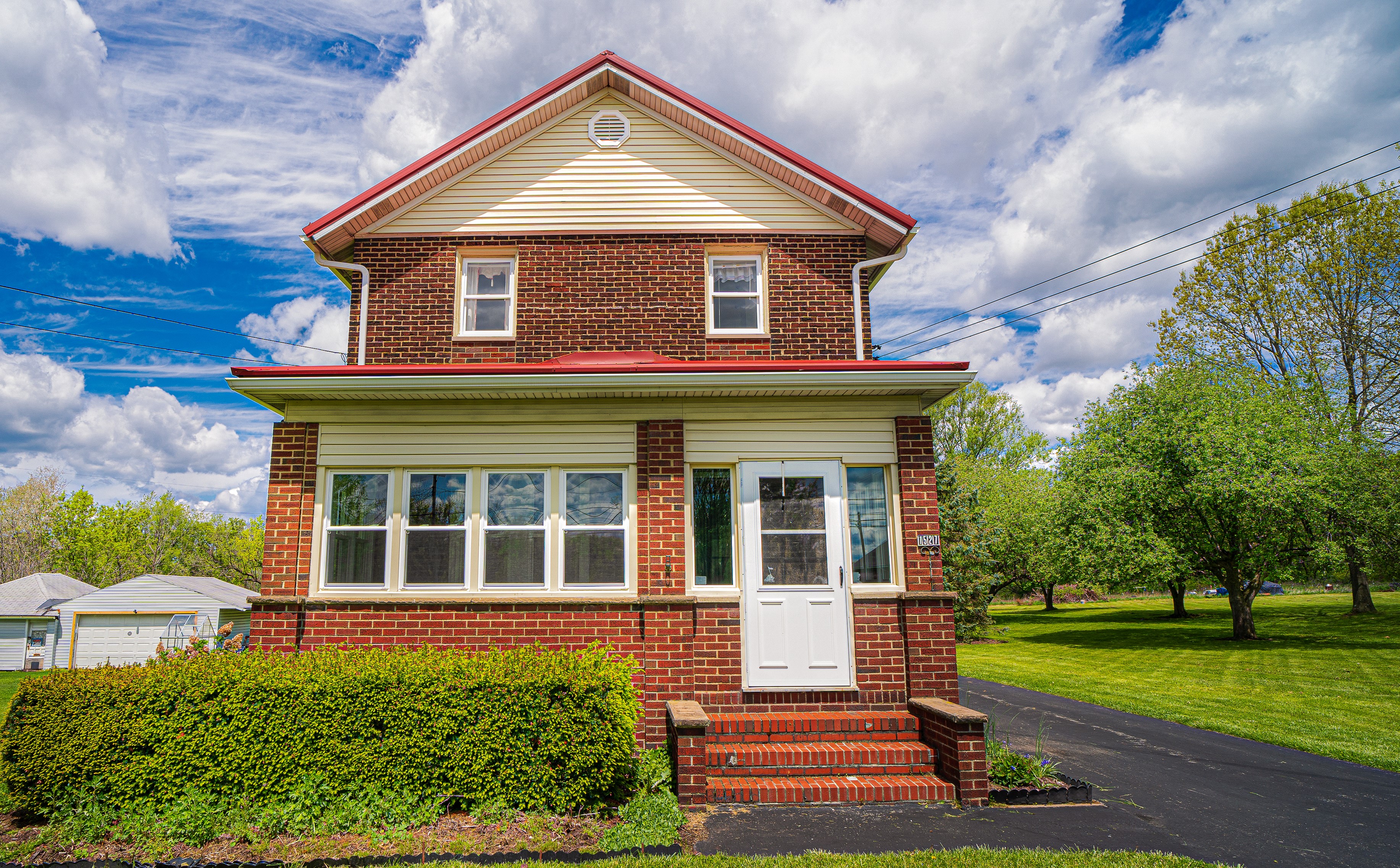 New Castle, PA 16101,1527 Harlansburg Rd