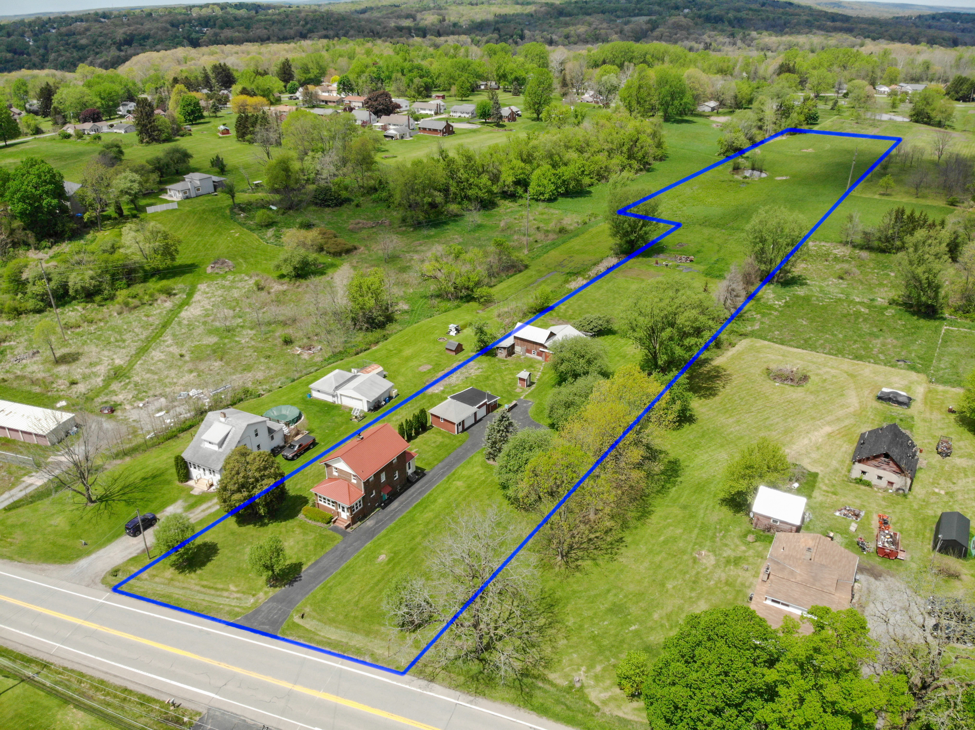 New Castle, PA 16101,1527 Harlansburg Rd