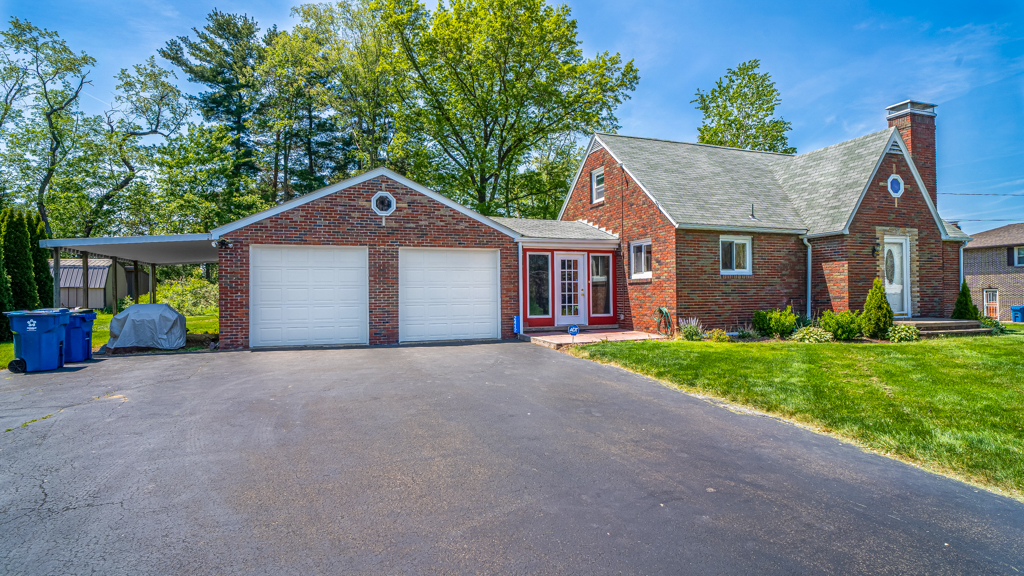 New Castle, PA 16101,2412 Dean Dr