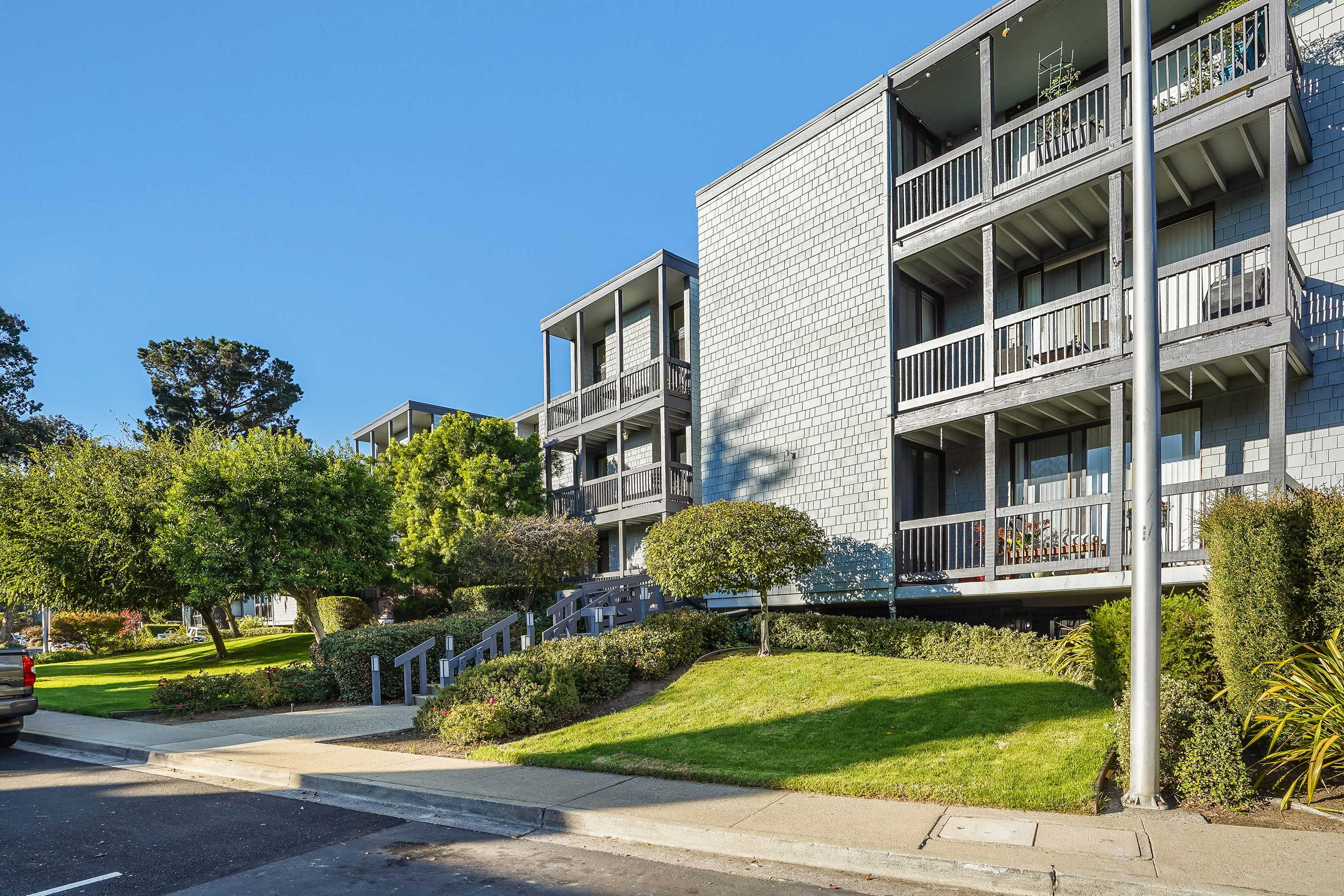 San Mateo, CA 94404,651 Port Dr #203