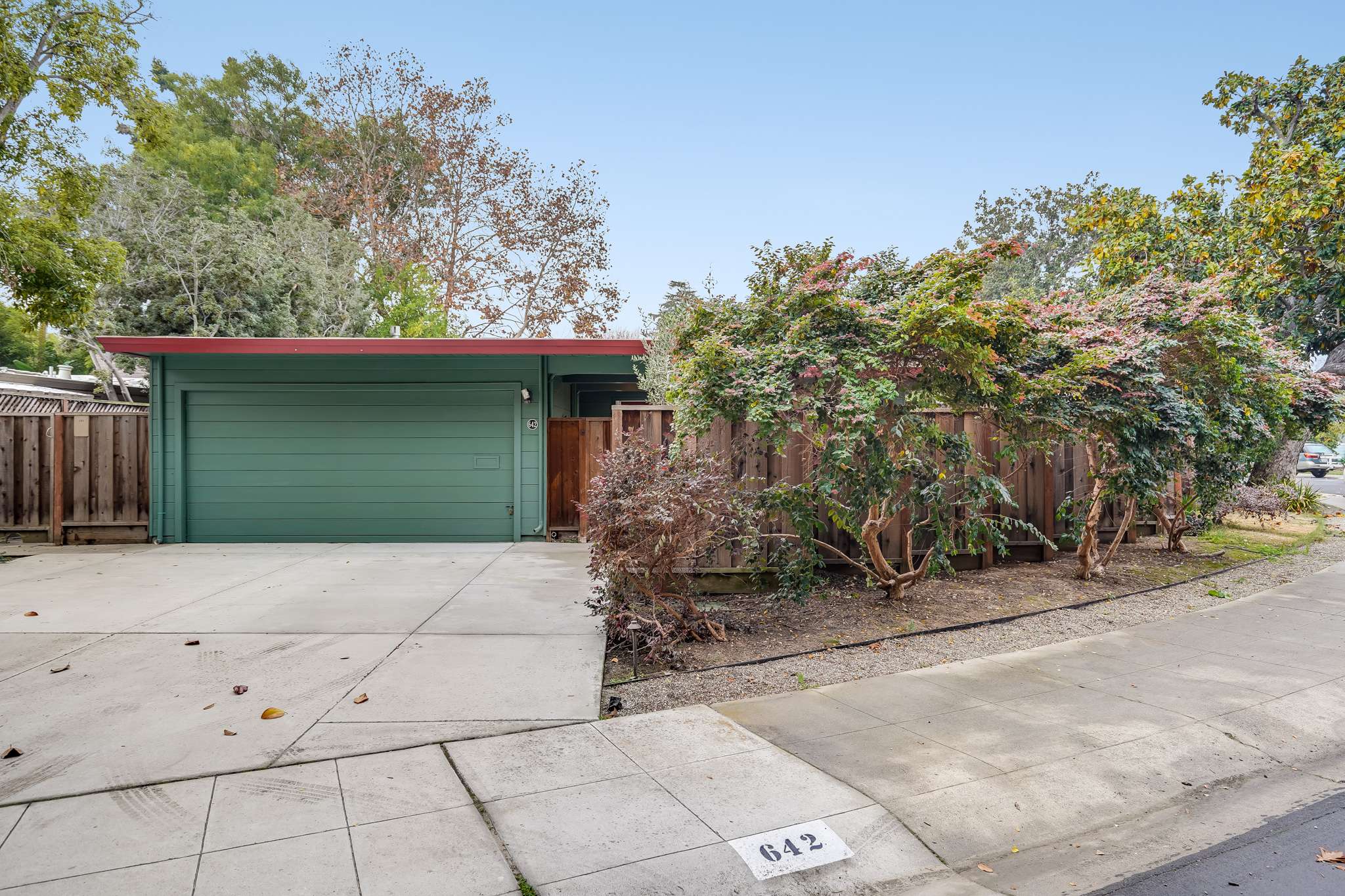 642 Wildwood Ln, Palo Alto, CA 94303