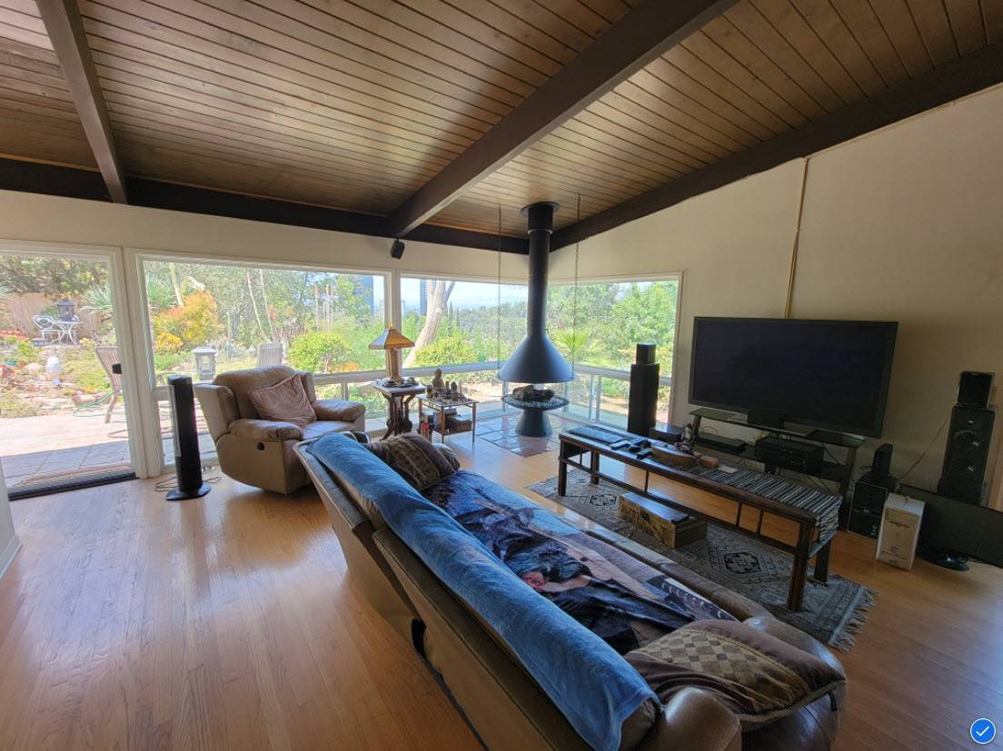 Los Angeles, CA 90068,3423 Ione Dr