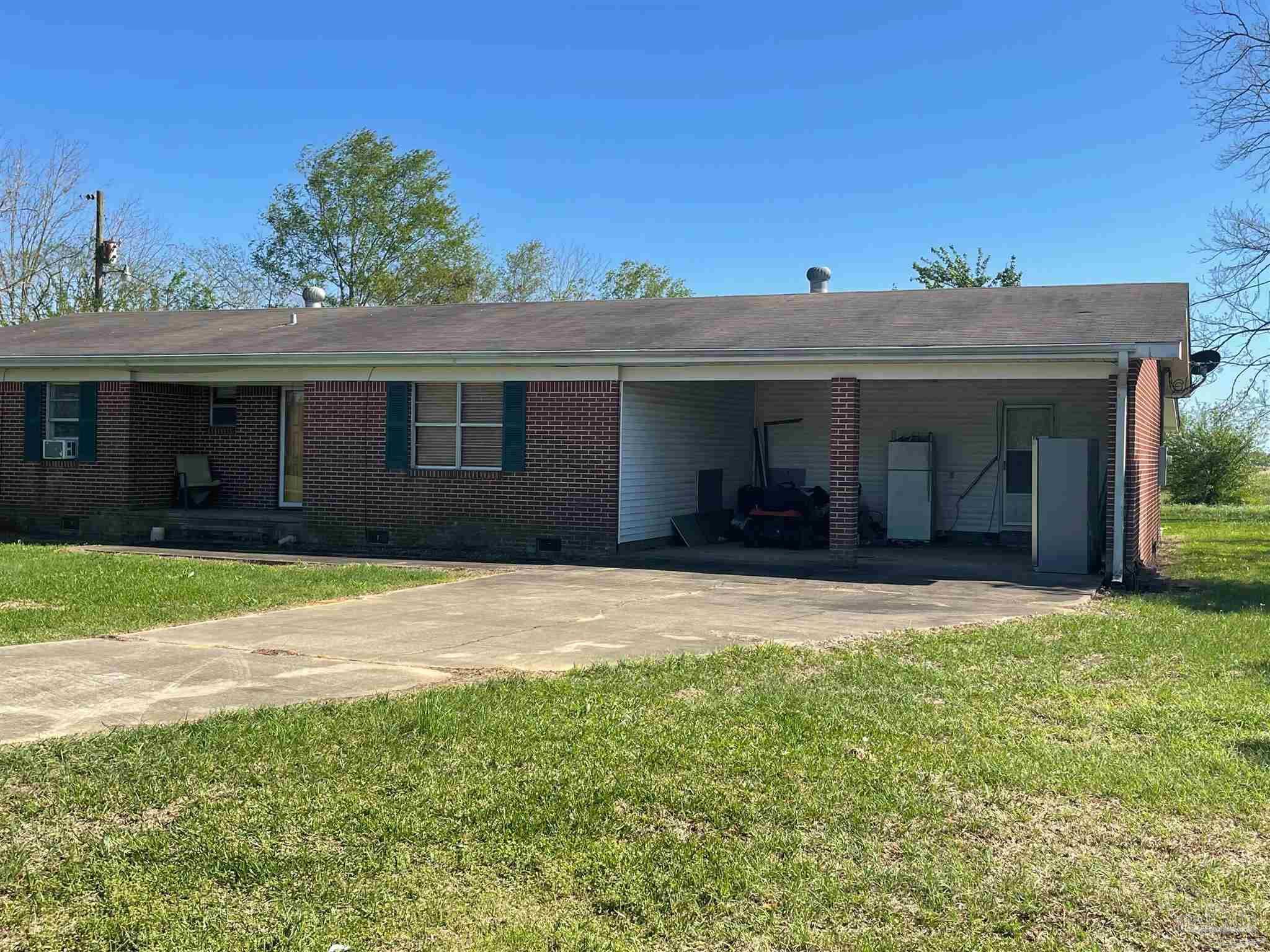 Century, FL 32535,3581 W Highway 4