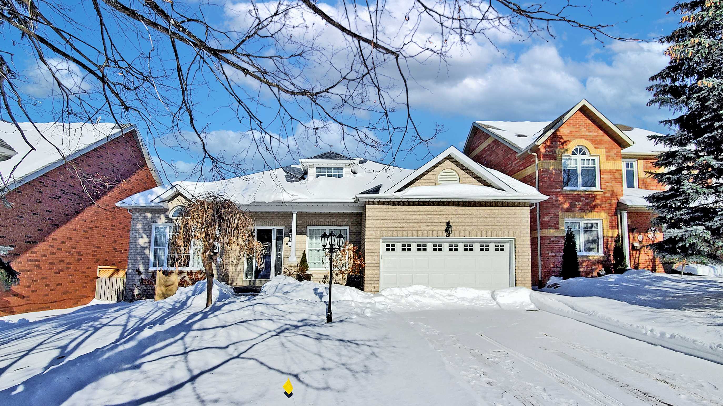 37 Katherine Cres, Whitchurch-stouffville, ON L4A 1K4