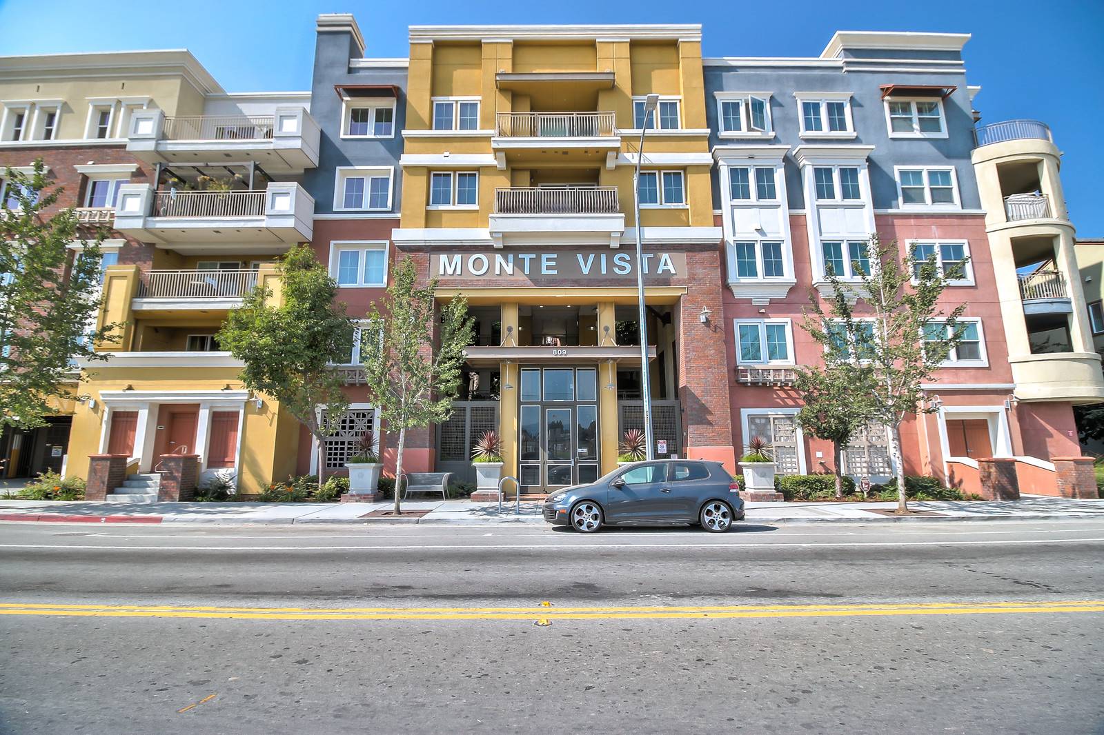 #306 San Jose, CA 95126,809 Auzerais Ave