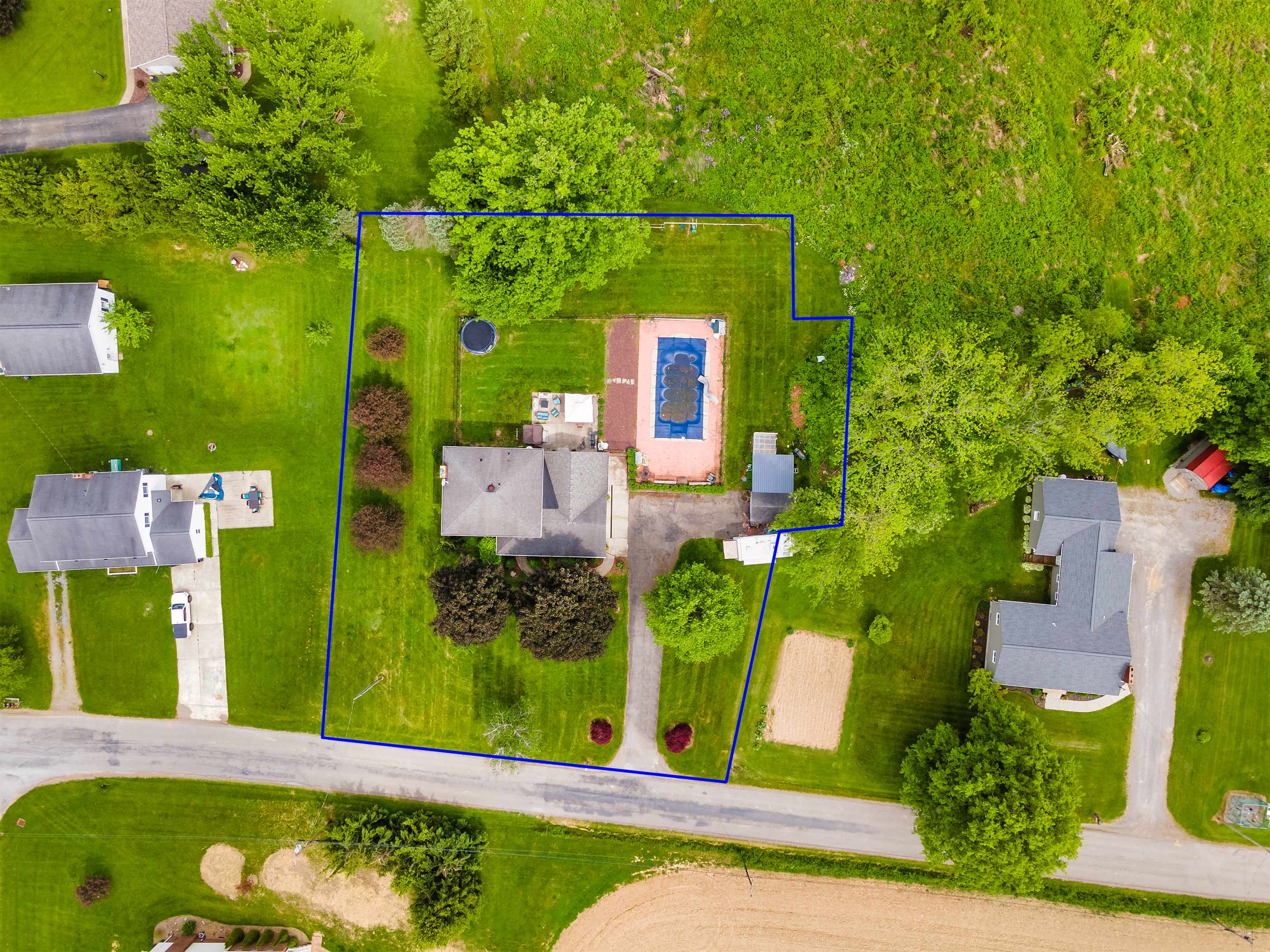 New Castle, PA 16102,319 Brewster Rd