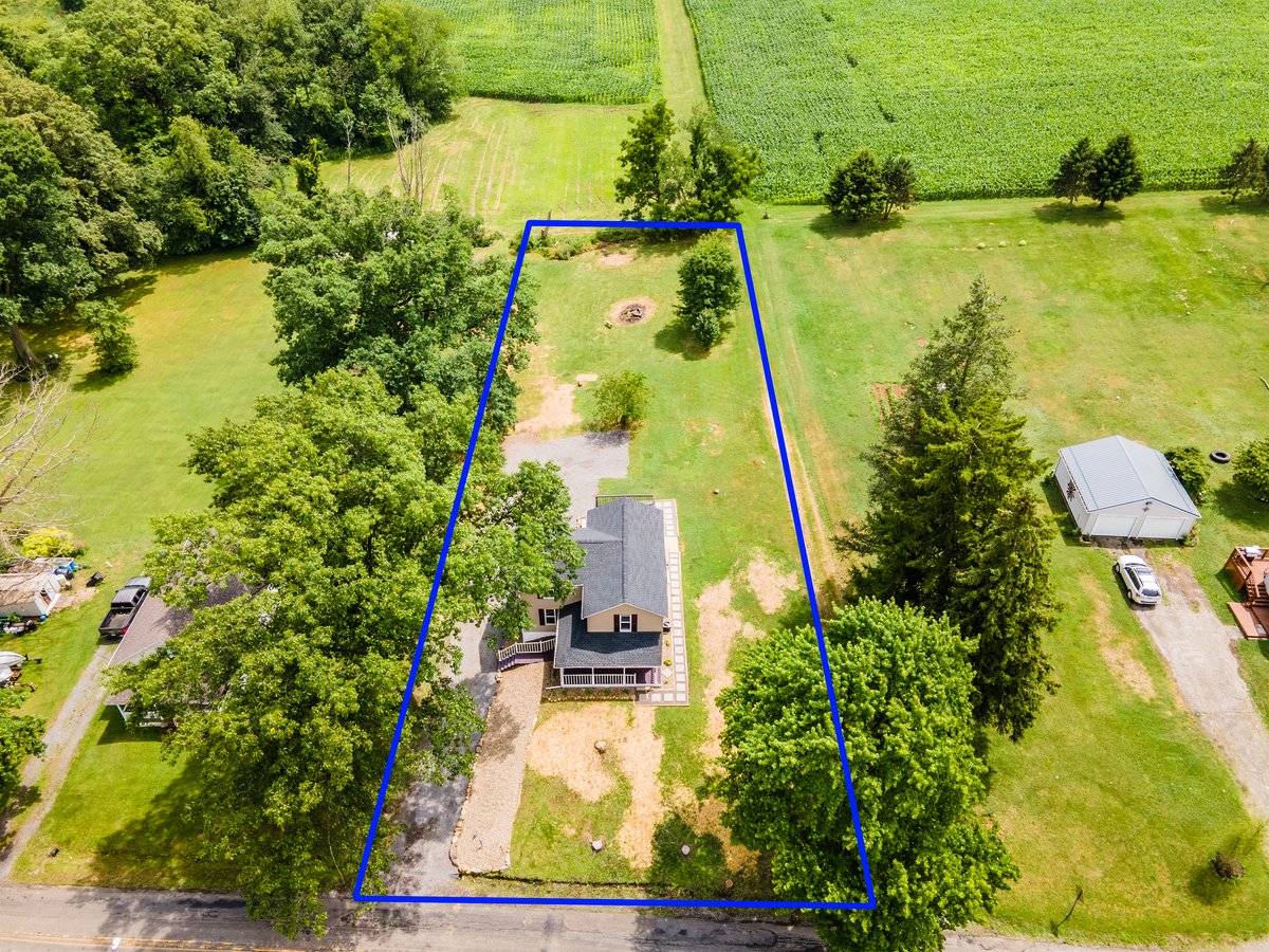 New Castle, PA 16101,816 Harmony Baptist Rd