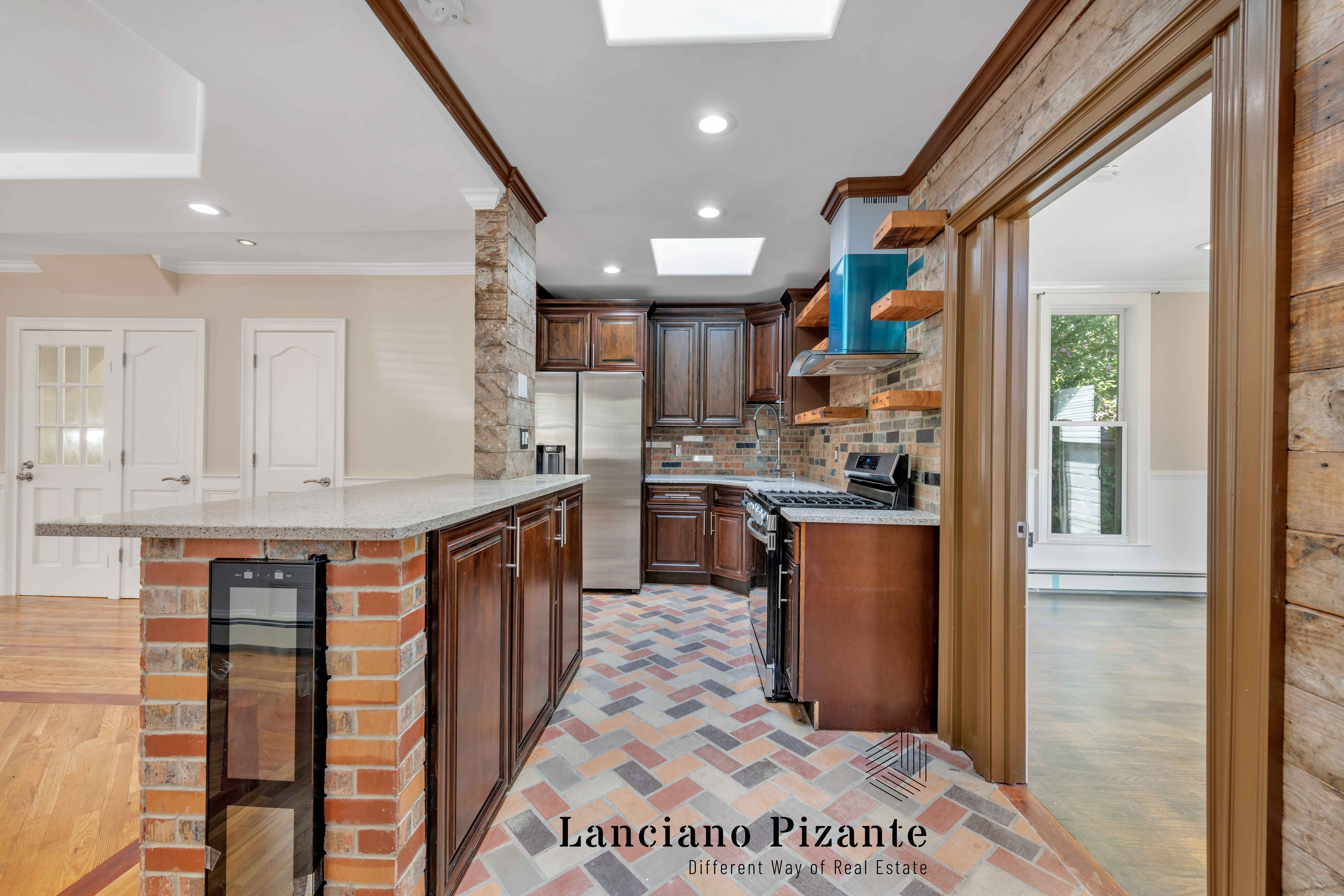 Springfield Gardens, NY 11413,218-15 135th Ave