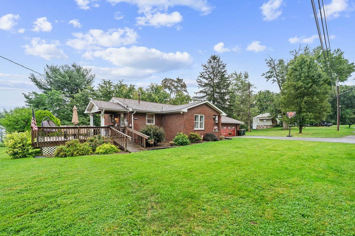 New Castle, PA 16102,2407 Hanna St