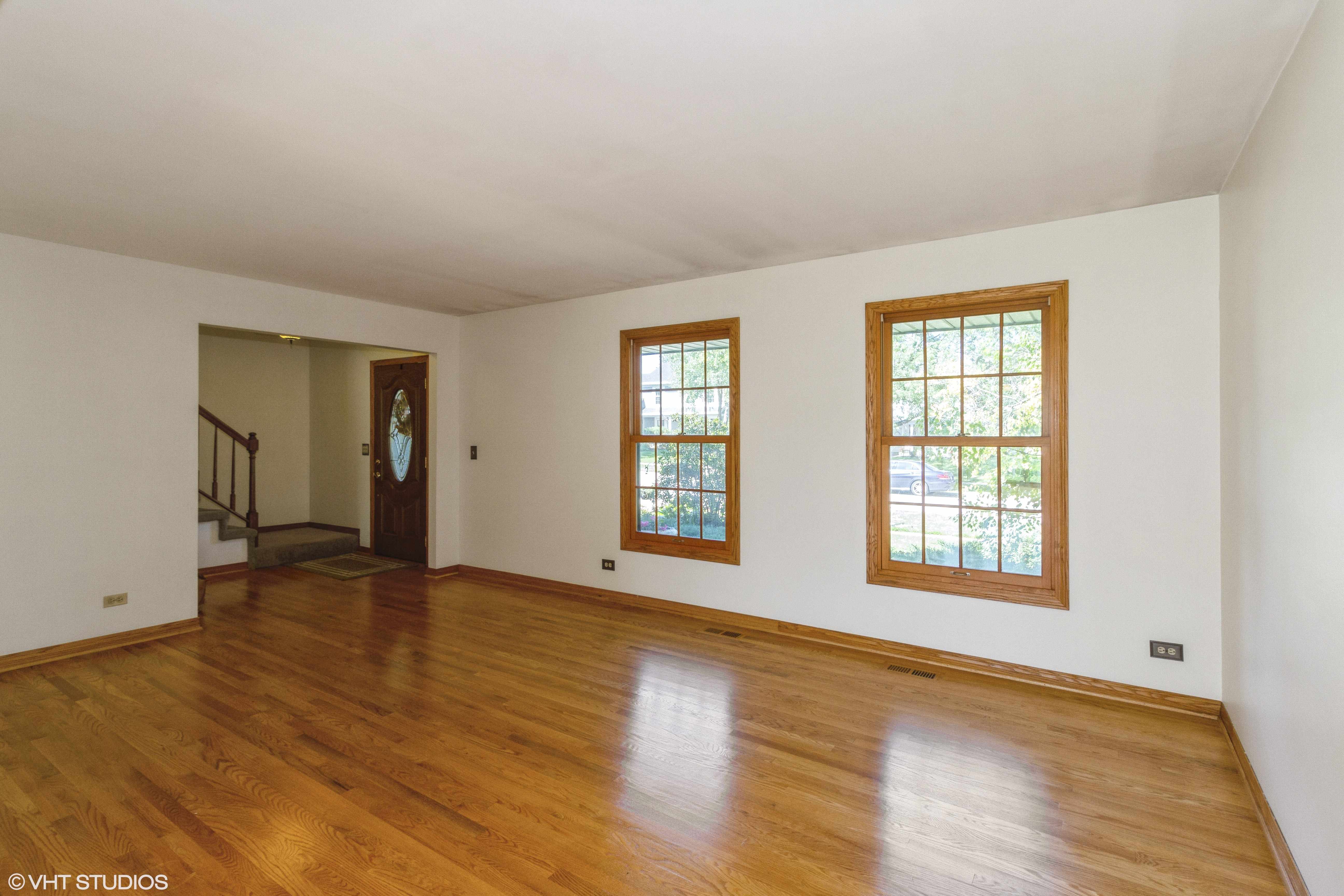 Carol Stream, IL 60188,386 Basswood Ct