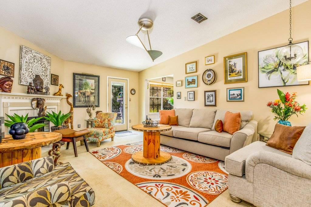 Pensacola, FL 32506,927 Vonna Jo Cir