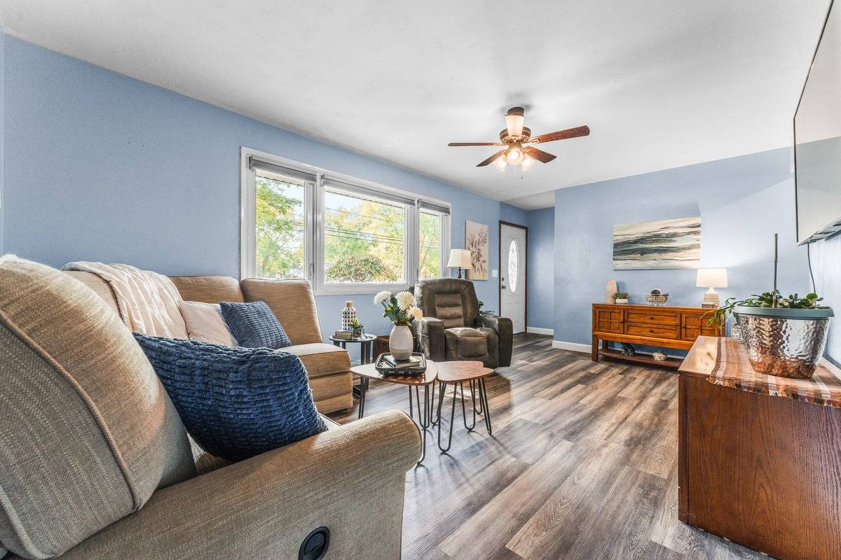 Hermitage, PA 16148,3825 Morefield Rd