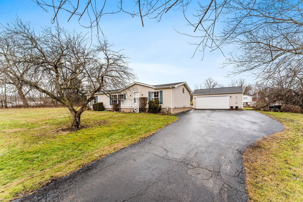 New Castle, PA 16102,2406 Hanna St