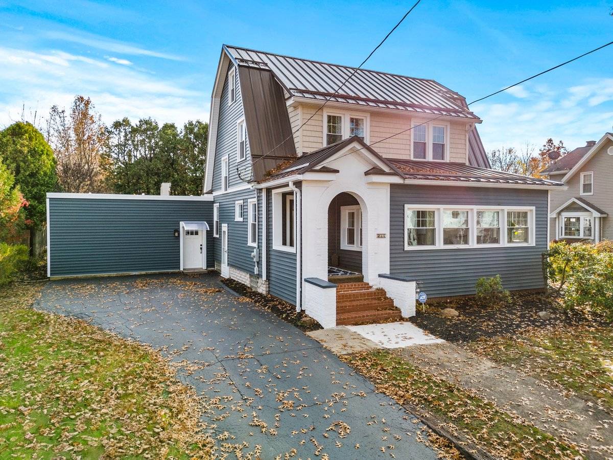 New Castle, PA 16105,216 E Fairfield Ave