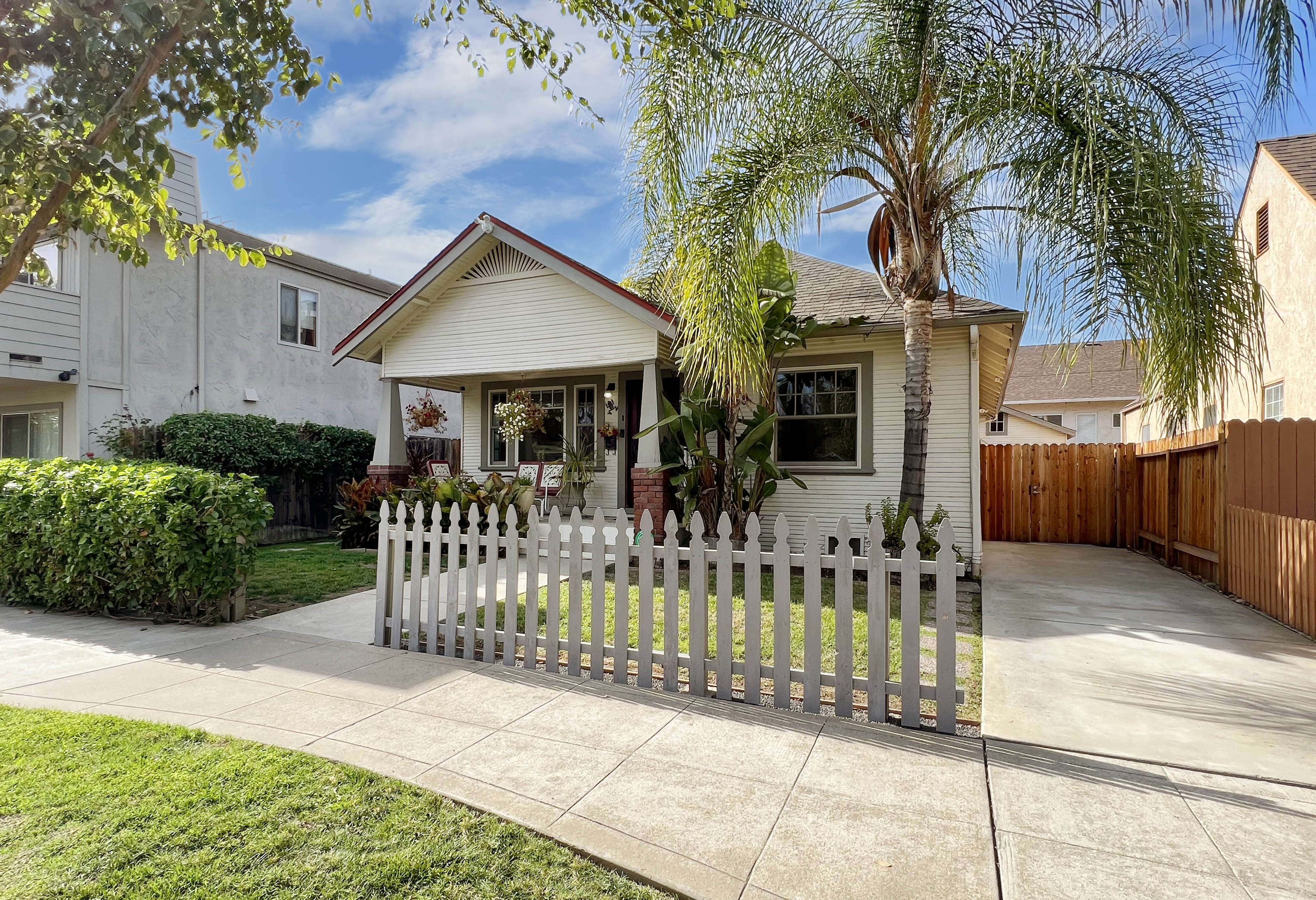 Sacramento, CA 95818,2104 25th St