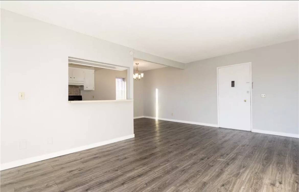Las Vegas, NV 89169,1405 Vegas Valley Dr #306