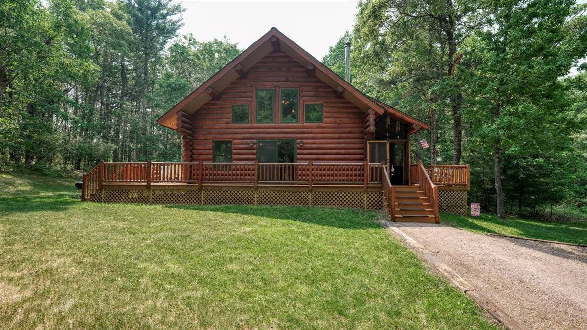 N4281 Tucker Way Dr, Manchester, WI 54615