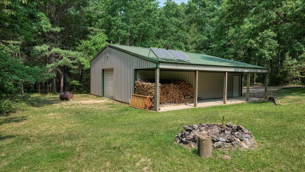 N4281 Tucker Way Dr, Manchester, WI 54615