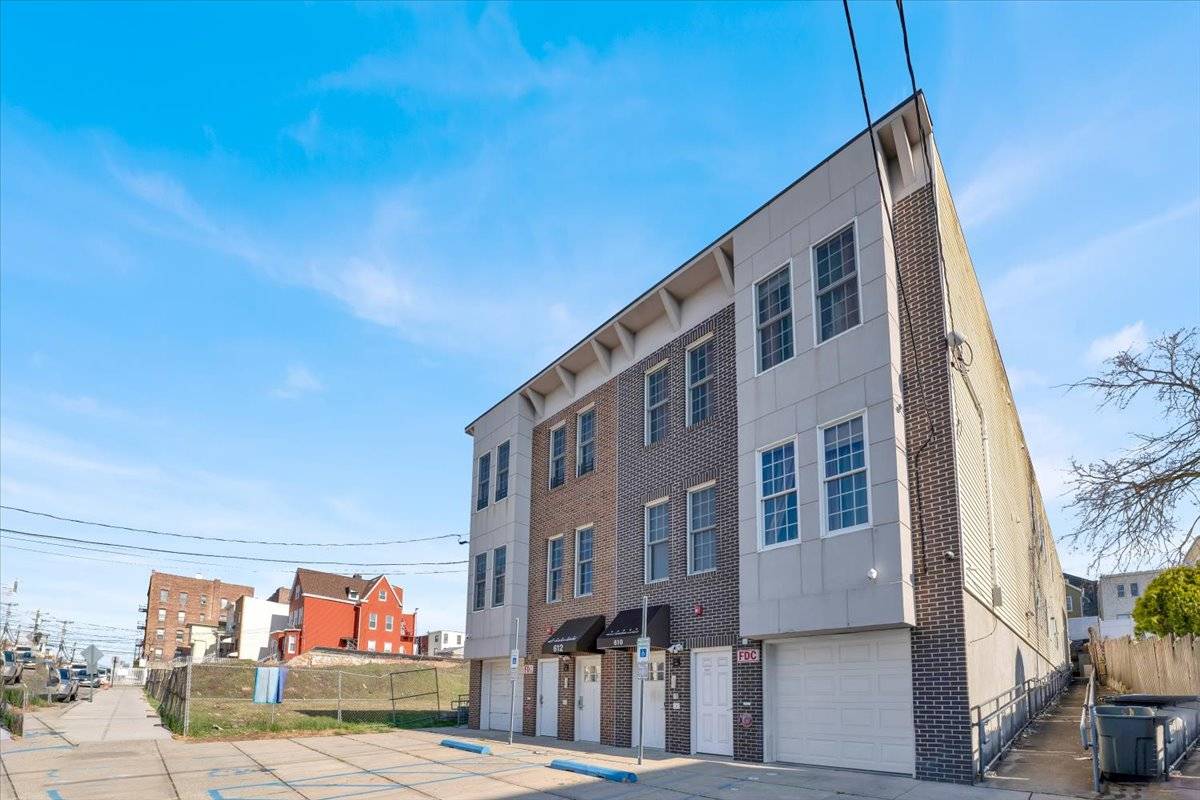 Union City, NJ 07087,610 12th St