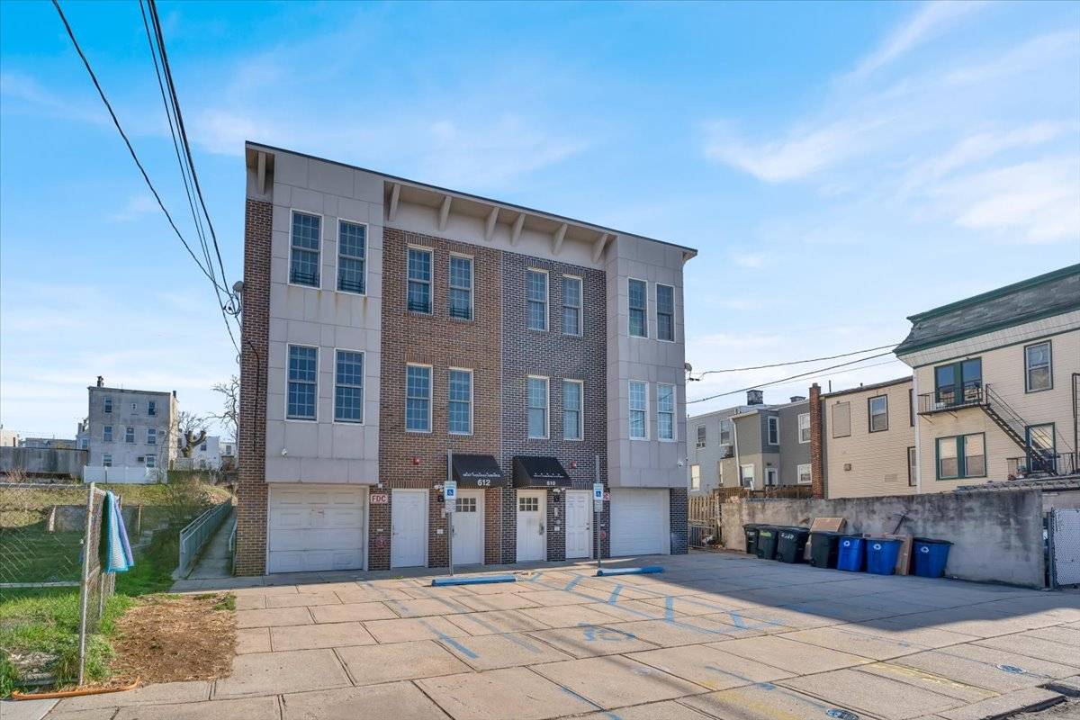 Union City, NJ 07087,610 12th St