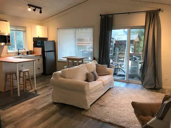 Cowichan Valley, BC V0R,8631 S Shore Rd #6