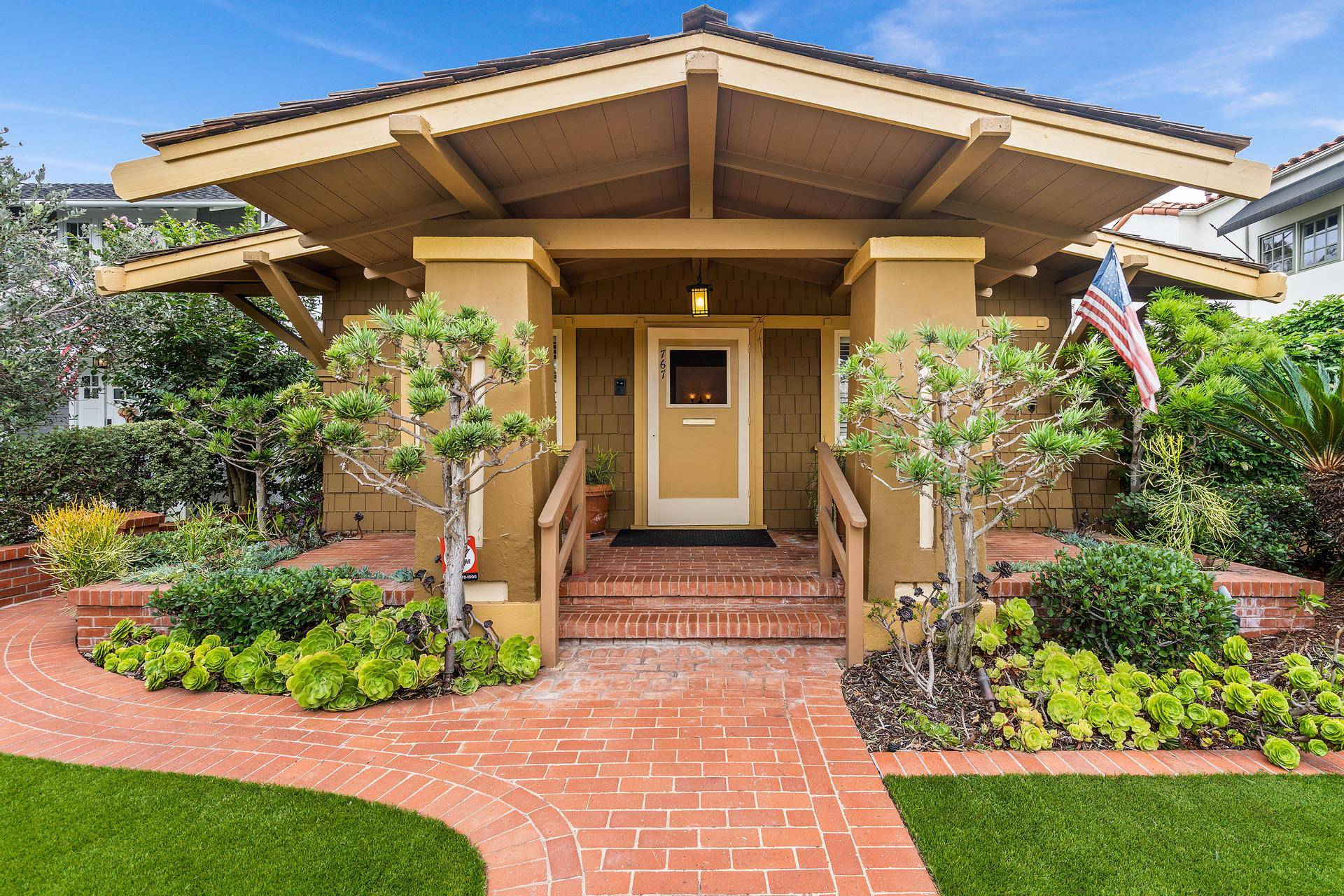 Coronado, CA 92118,767 B Ave