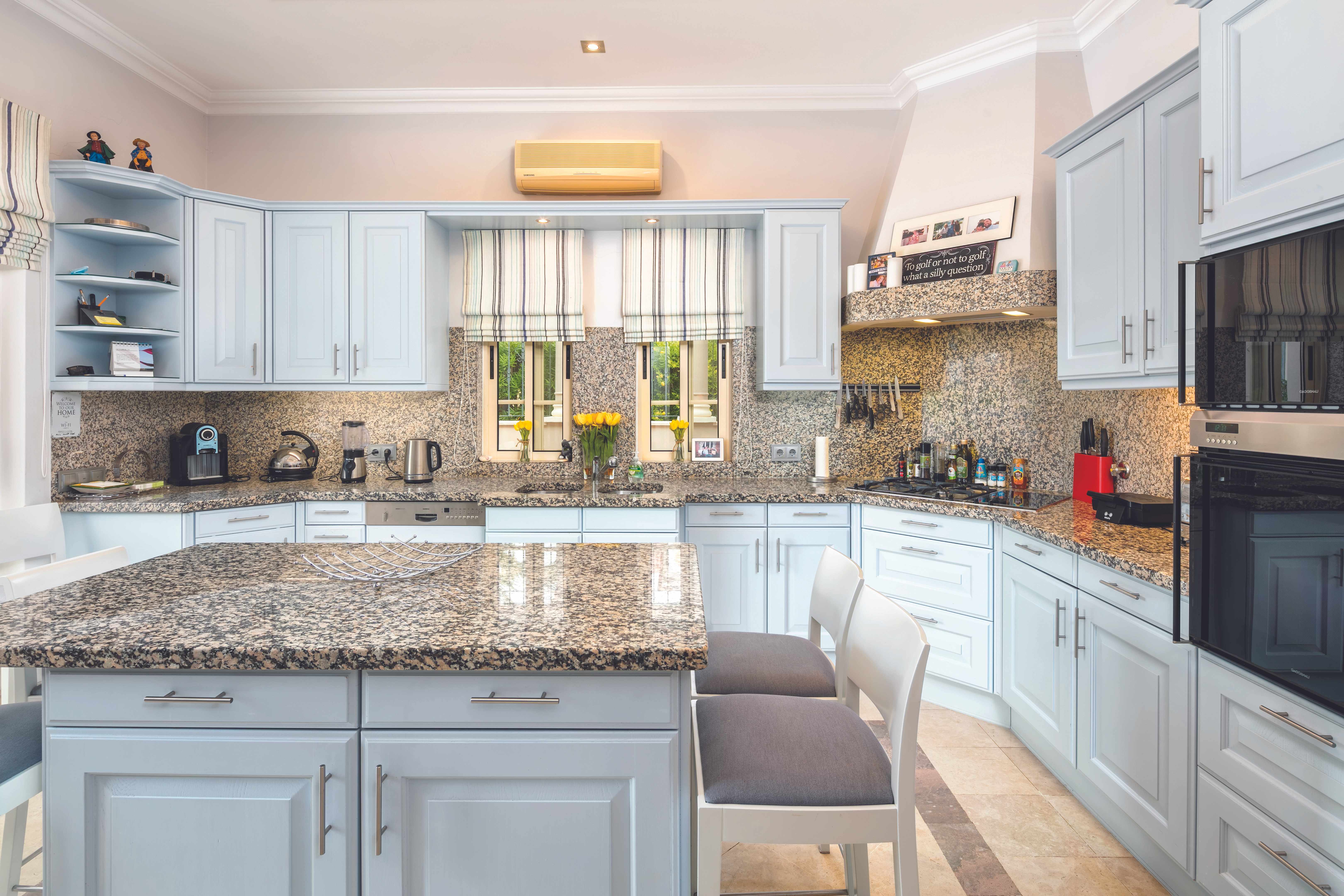 Portugal,,Classic Villa Overlooking a Golf Course in Quinta do Lago Algarve #QPSA/POR