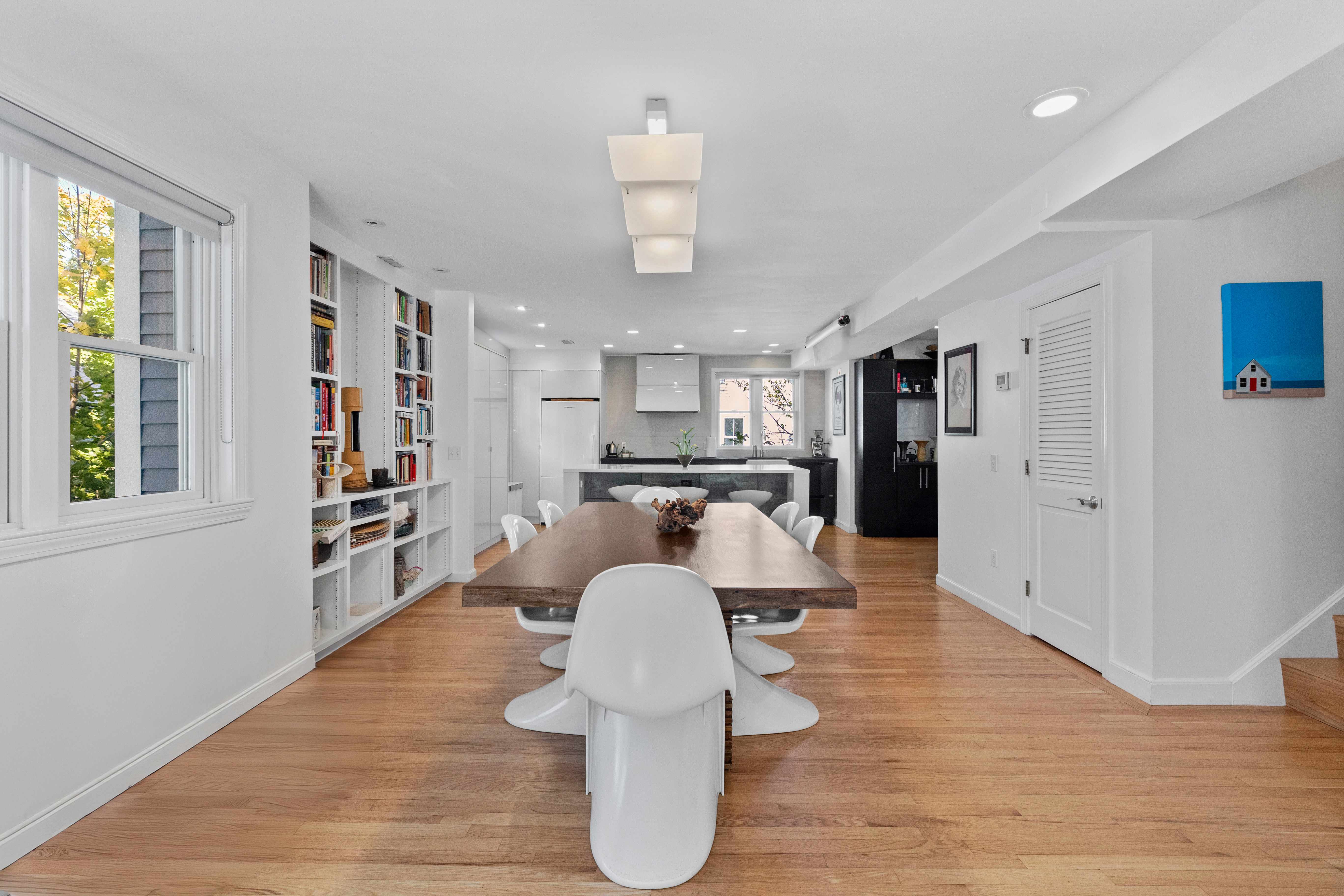 Cambridge, MA 02140-1111,15 Seven Pines Ave #2