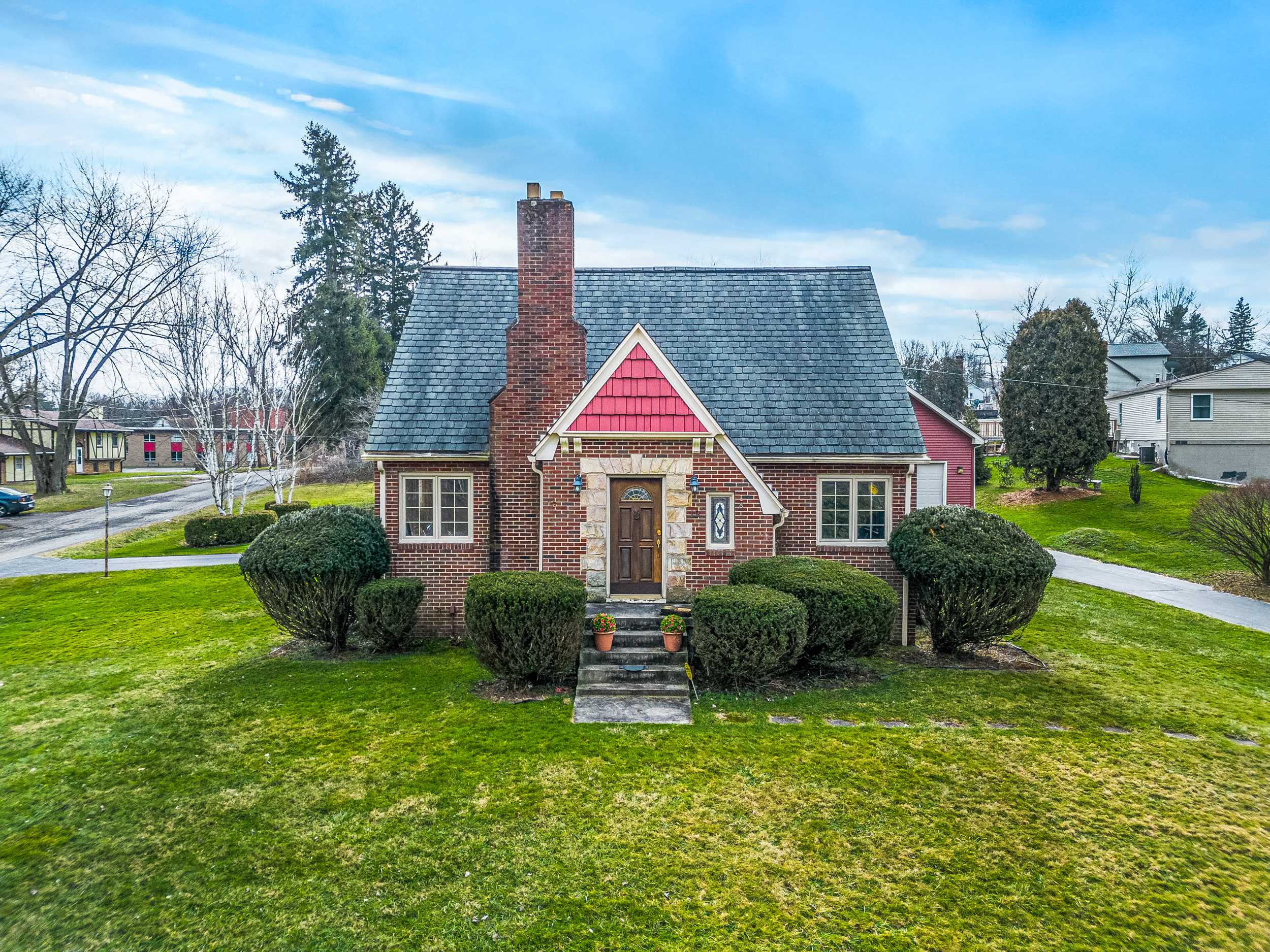 New Castle, PA 16101,19 N Round St