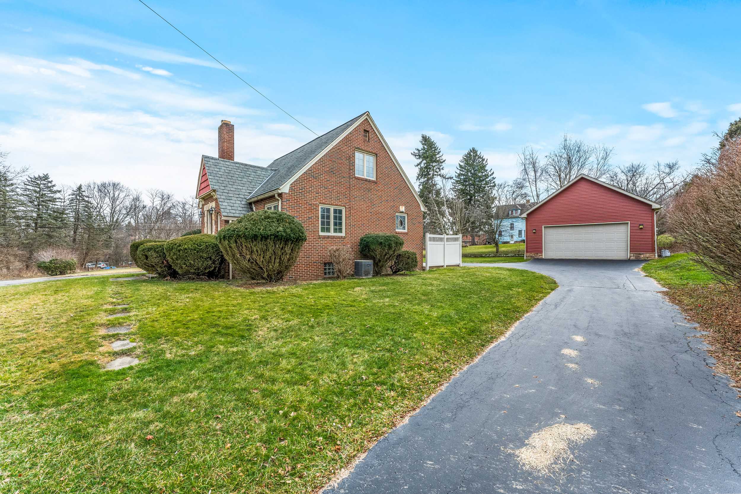 New Castle, PA 16101,19 N Round St