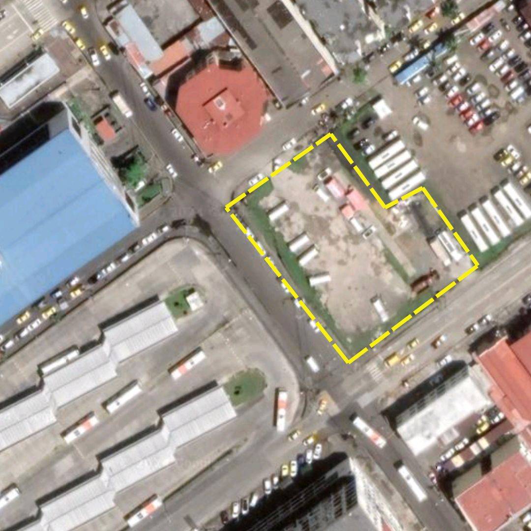Commercial land in Ave. 5 de Mayo