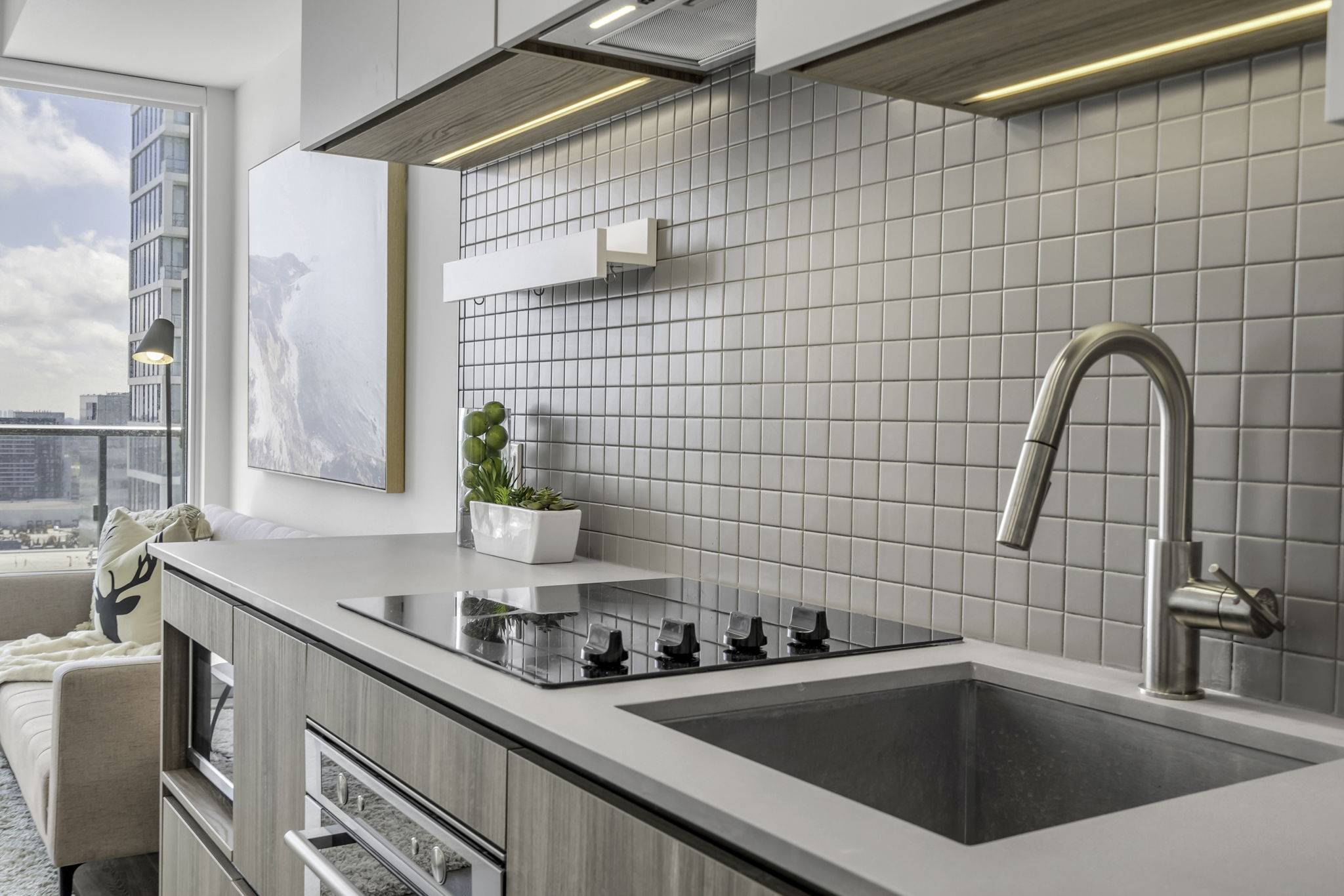 Vaughan, ON L4K 0J6,898 Portage Pkwy #2505