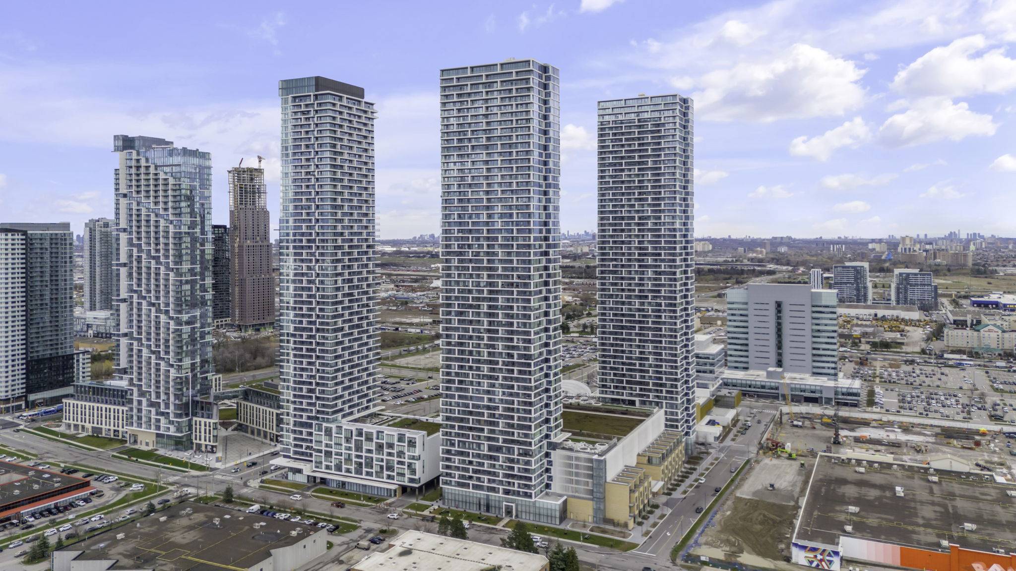 Vaughan, ON L4K 0J6,898 Portage Pkwy #2505