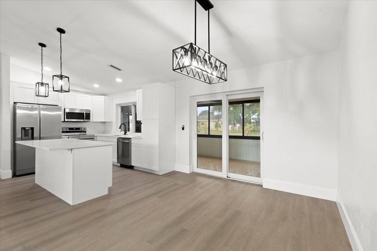 Cape Coral, FL 33990-5517,1429 SE 19th Ter