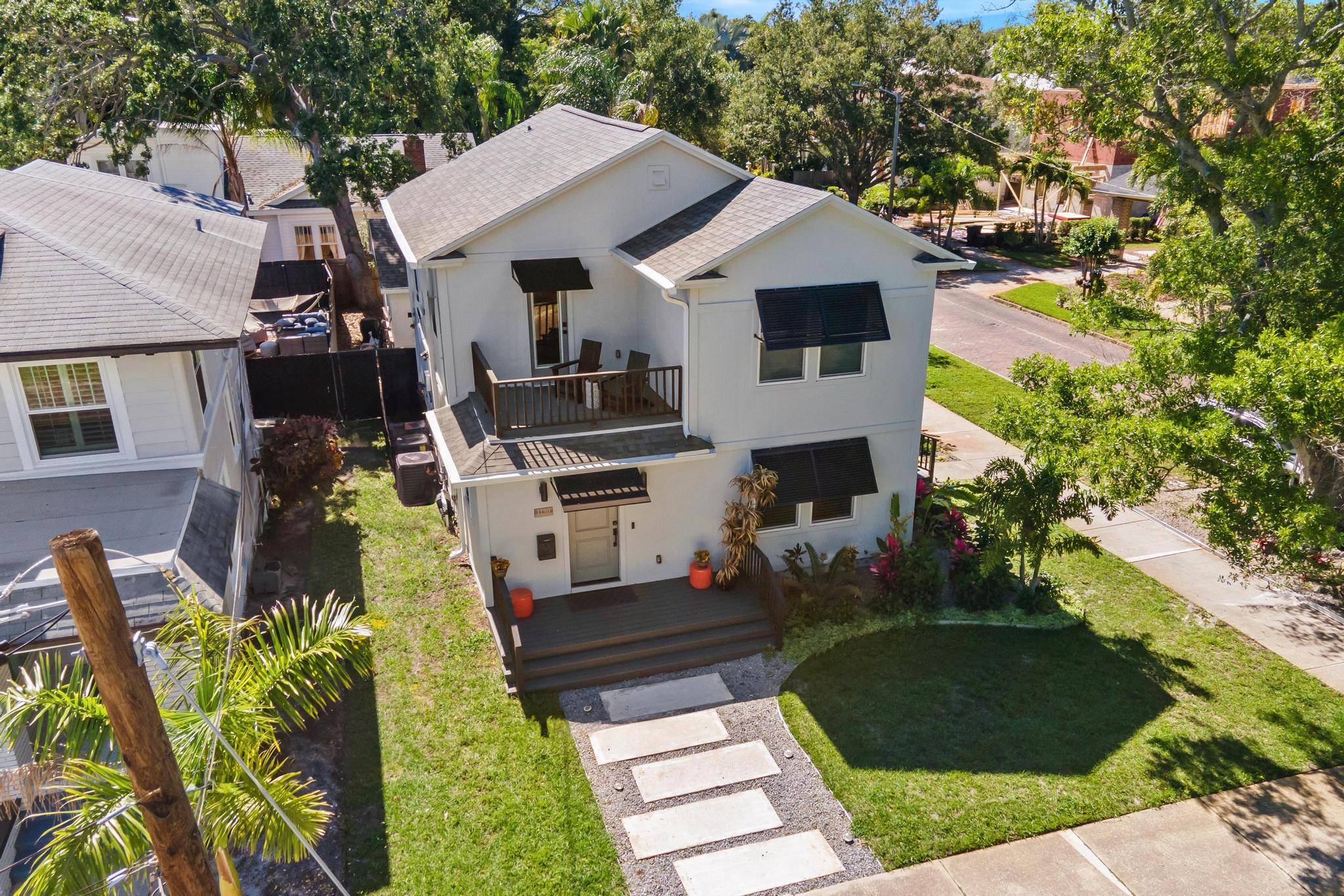St Petersburg, FL 33701-1930,1150 Oak St NE