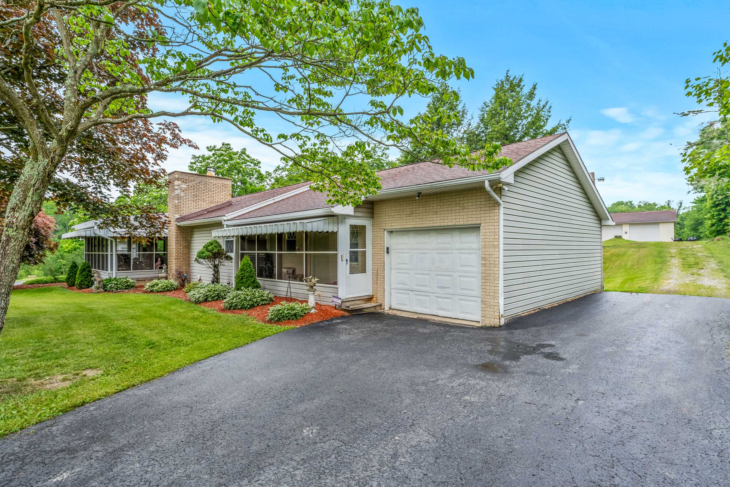 New Castle, PA 16101-6251,1439 Old Princeton Rd