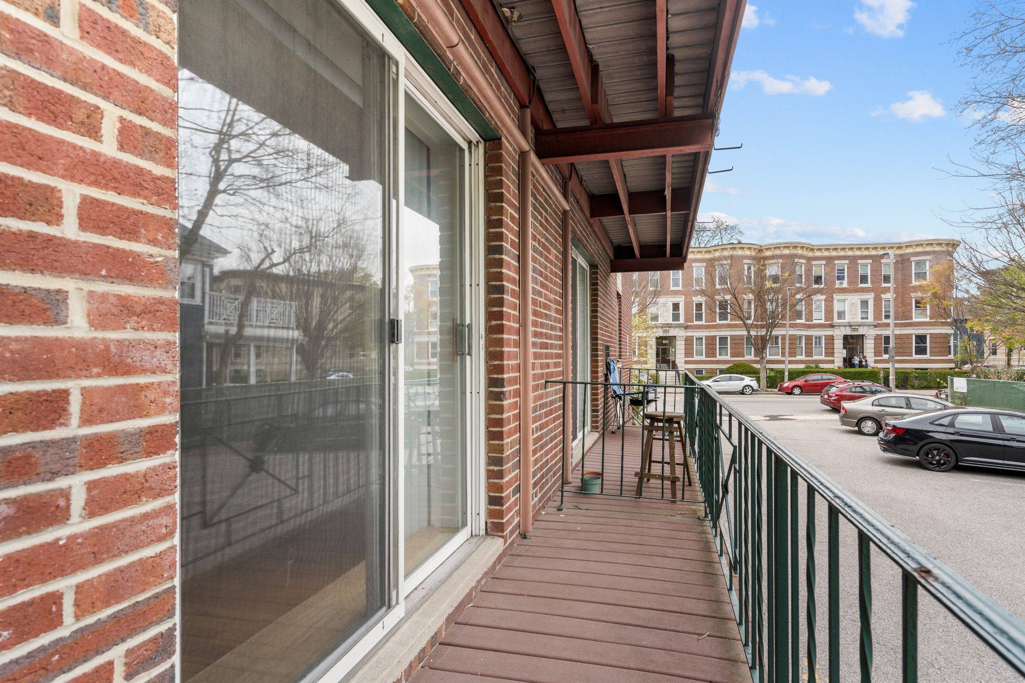 804 Centre St #104 Jamaica Plain, MA 02130-2709