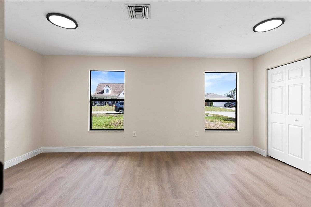 18422 Columbine Rd, Fort Myers, FL 33967-3235