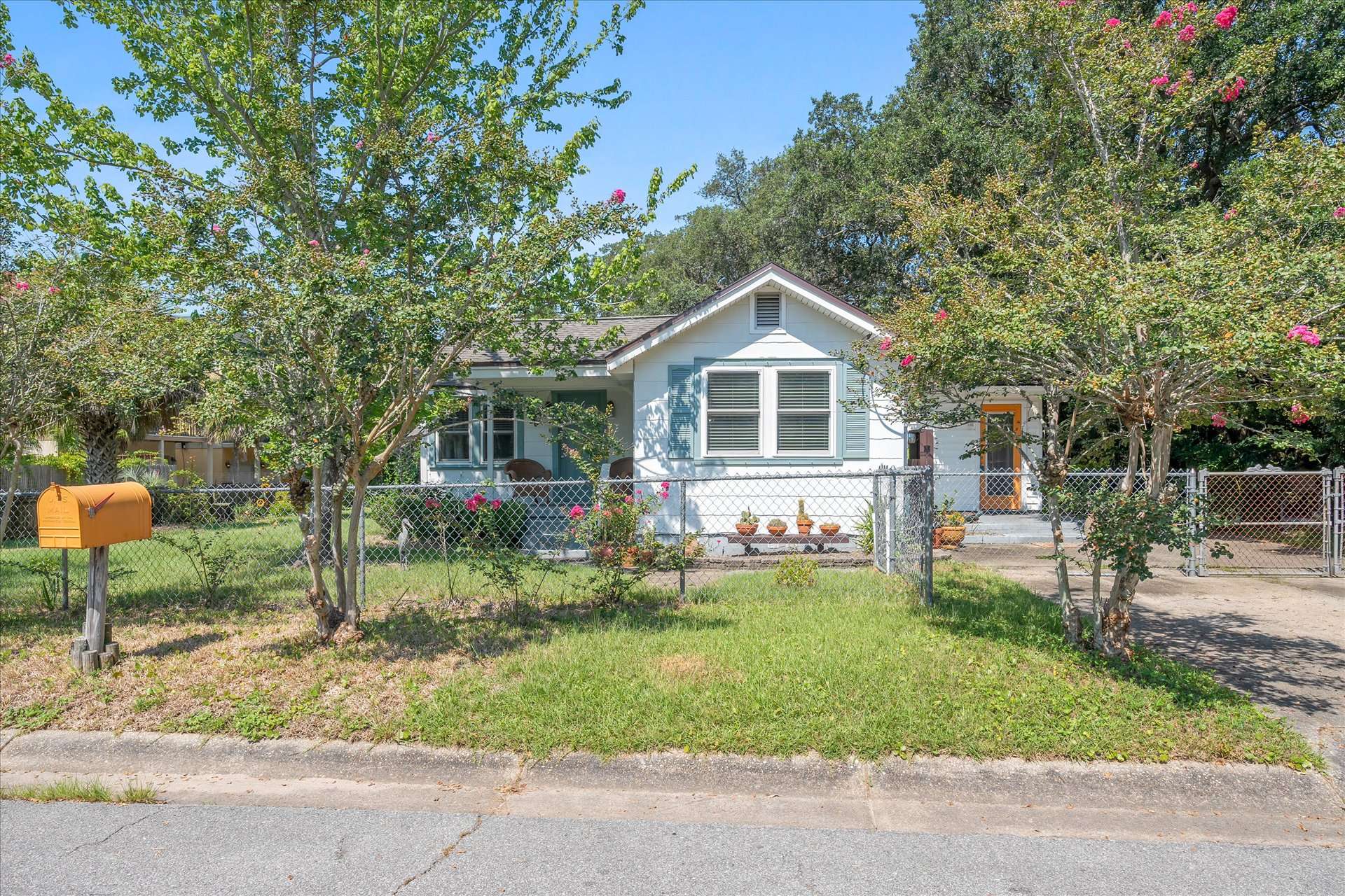 851 South K Street, Pensacola, FL 32502