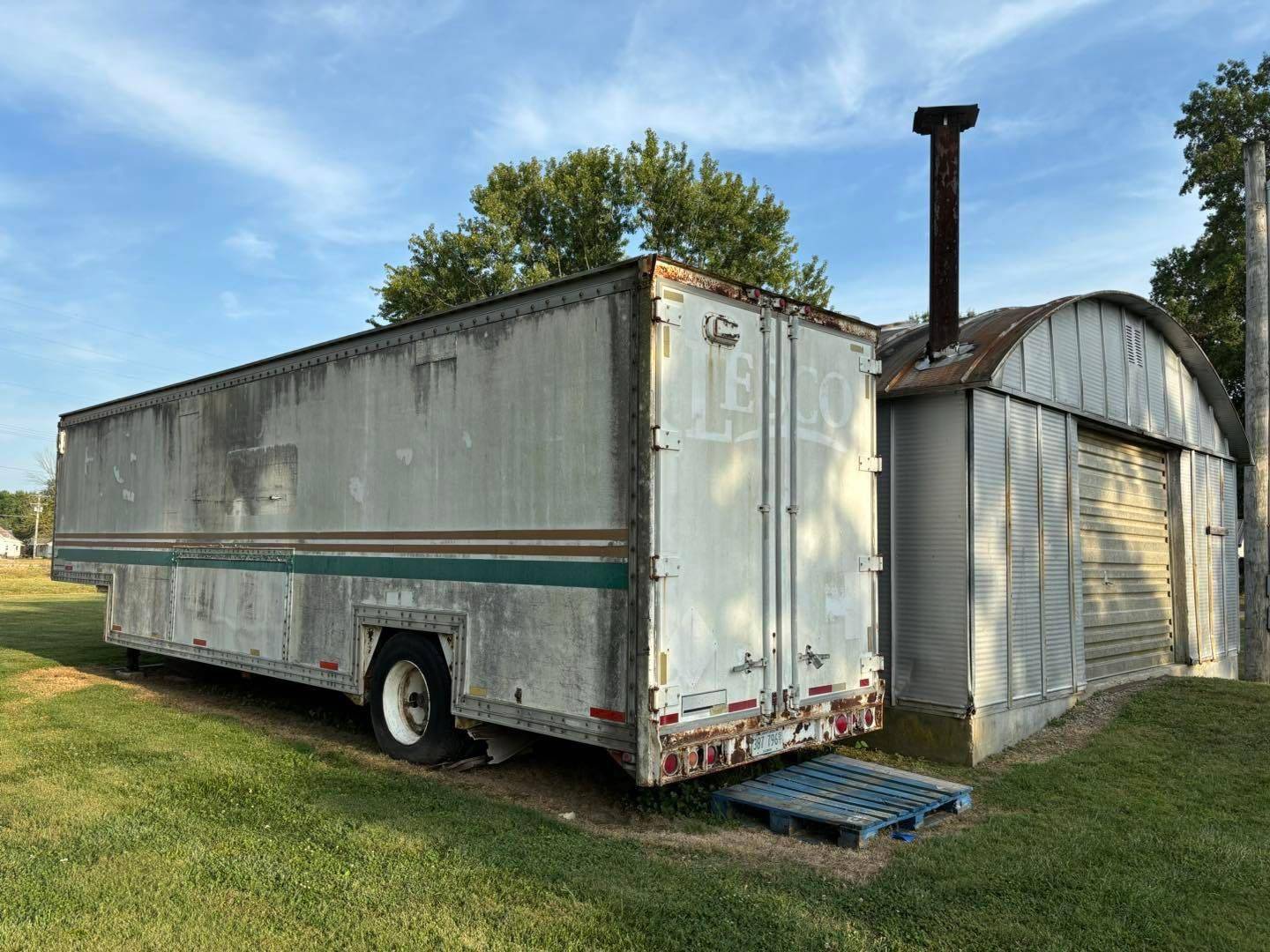 Flora, IL 62839-1147,705 West St