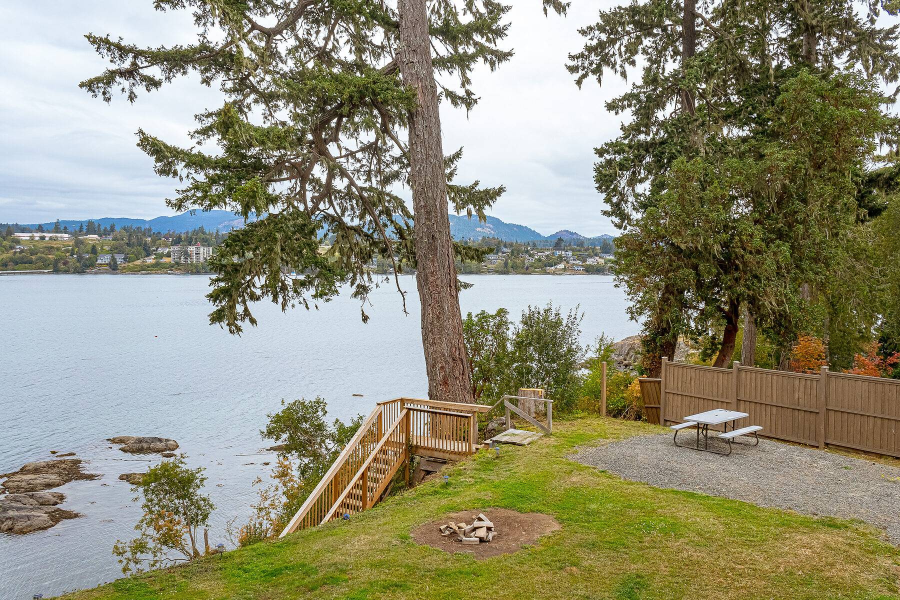 Capital, BC V9Z,6542 Thornett Rd