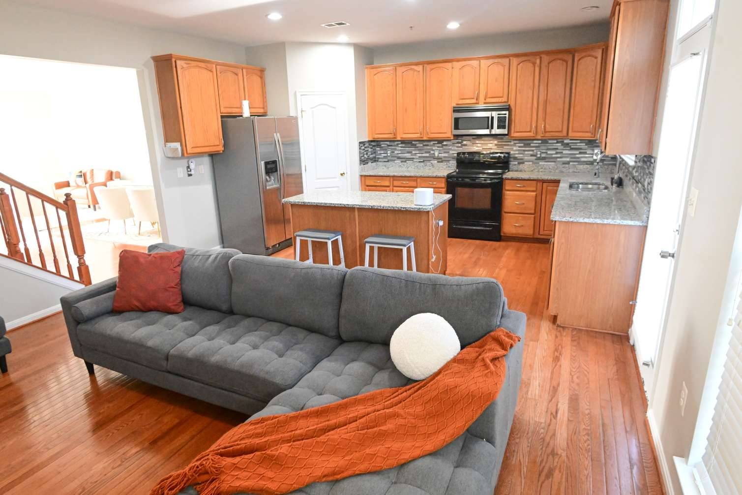 5632 Hartfield Ave, Suitland, MD 20746