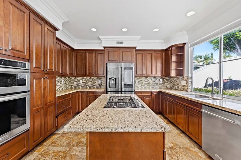 Carlsbad, CA 92009-9331,Via Ensenada